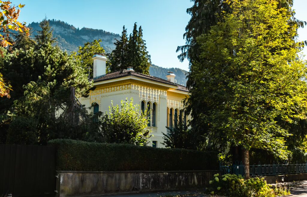 Spanische Villa, September 2026